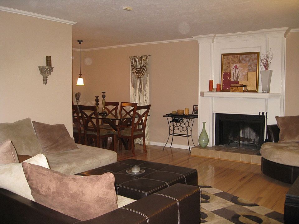 Living Area / Dining Area