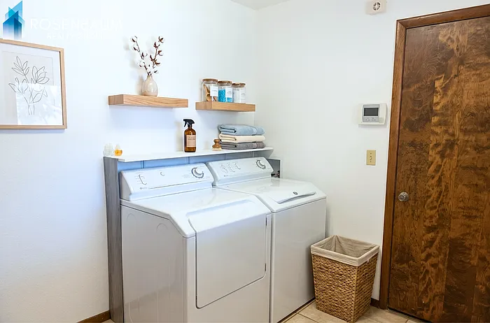 1081 Canary Dr — Photo 8