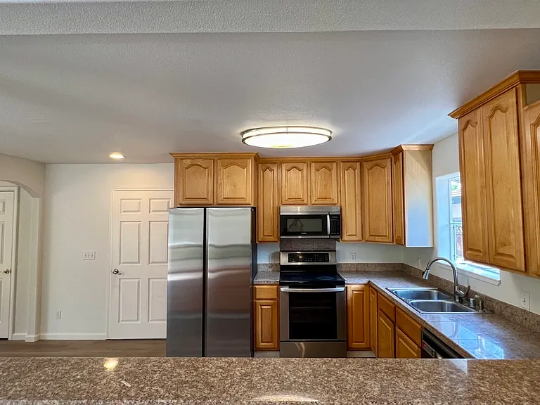 10530 Rampart Ave — Photo 7