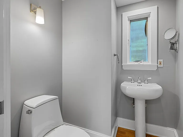 101 Brosville St — Photo 8
