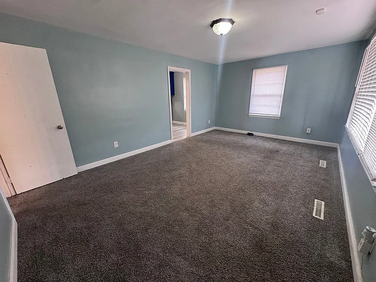 302 Brookwood Ave — Photo 10
