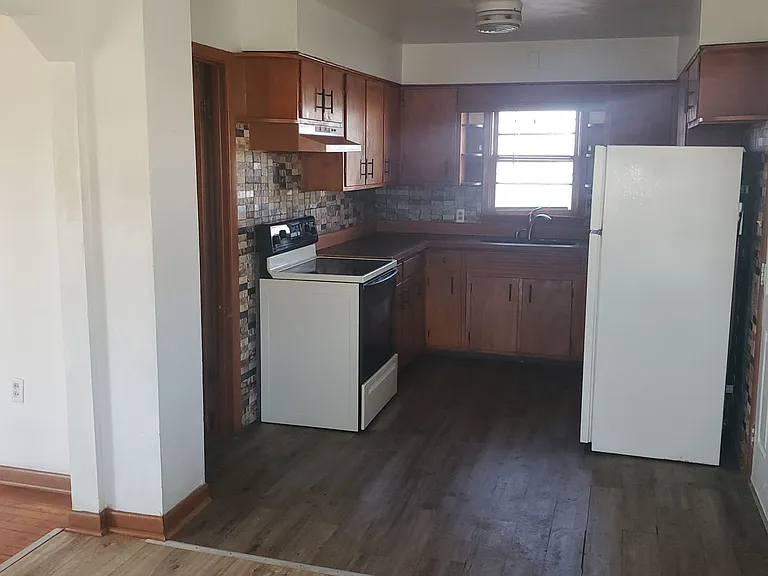 4607 Waterloo Dr — Photo 5