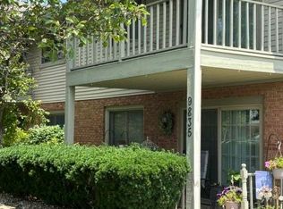 9839 Parkway Dr, Highland, IN 46322
