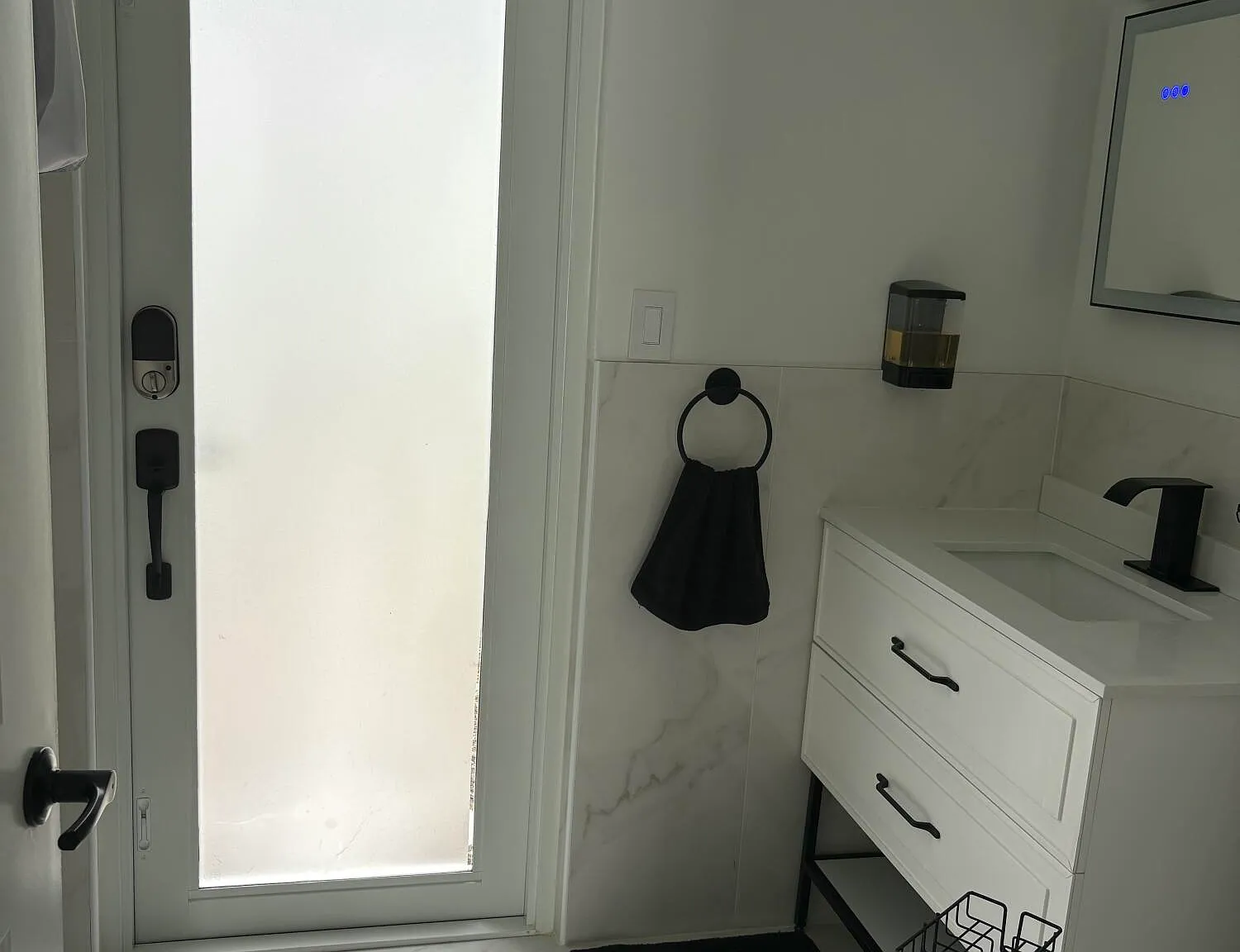 1 bed, 1.0 bath, 500 sqft, $1,650 — Photo 3