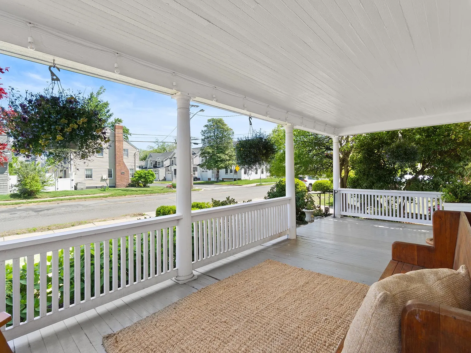 3 bed, 1.5 bath, 1970 sqft, $5,250 — Photo 4