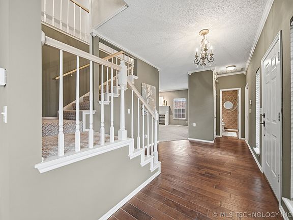 5th image of 411 W Union Pl