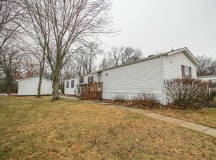 1222 Shiawassee River Rd, Three Rivers, MI 49093