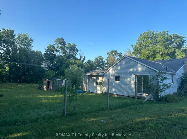 6 Pearl St W, Saint Thomas, ON N5P 2N8