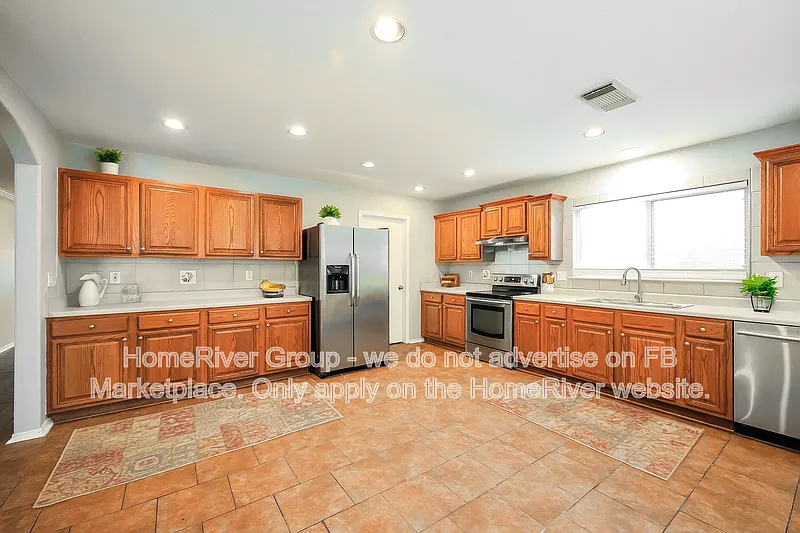 4 bed, 2.5 bath, 2959 sqft, $1,945 — Photo 4