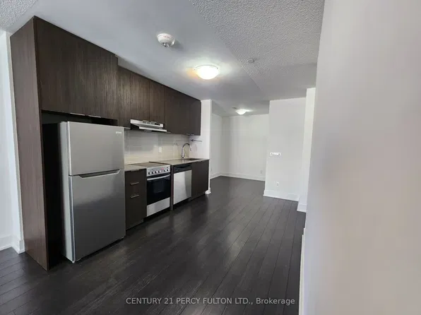 18 Millwood Rd #R215, Toronto, ON M4S 0C2
