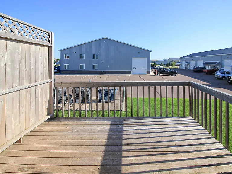 110 Tanner Ct — Photo 26