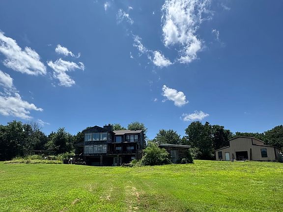 4th image of 4018 Blue Hole Rd