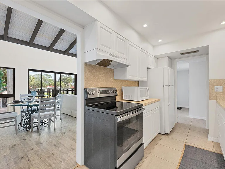 500 Park Blvd S #109 — Photo 16
