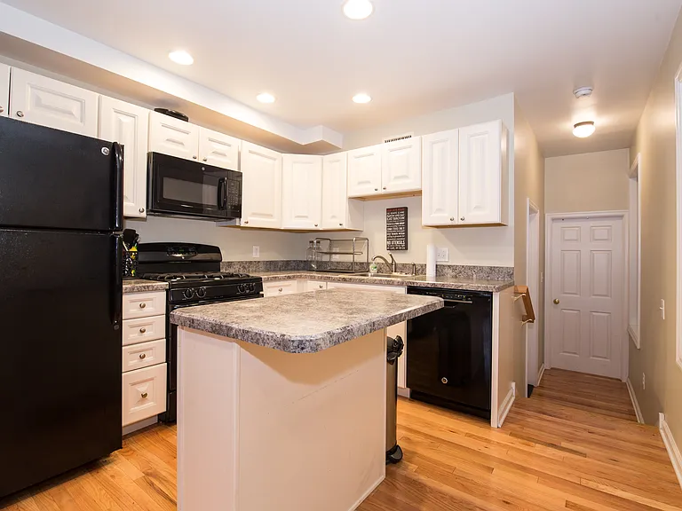 3026 W Girard Ave #2 — Photo 6
