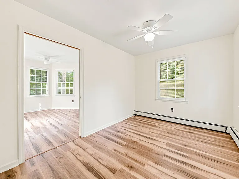 8 McCroy Dr — Photo 3