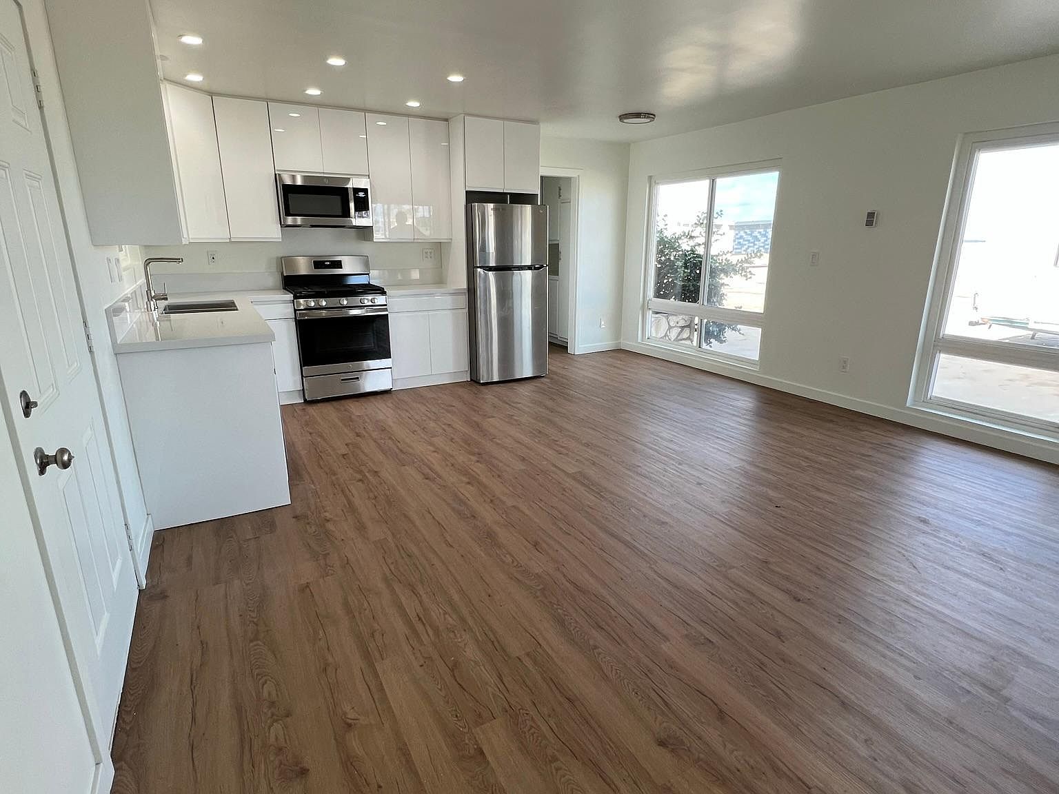 2111 Spray St UNIT 8 San Diego CA 92107 Zillow