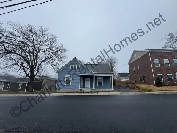 113 E Pine St, Lincolnton, NC 28092