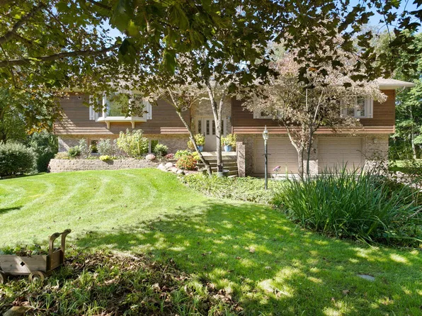 5128 N Barclay, La Porte, IN 46350