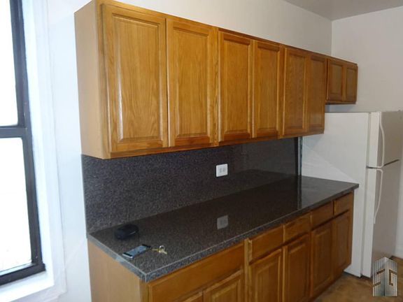 4th image of 745 Lincoln Pl APT 2E