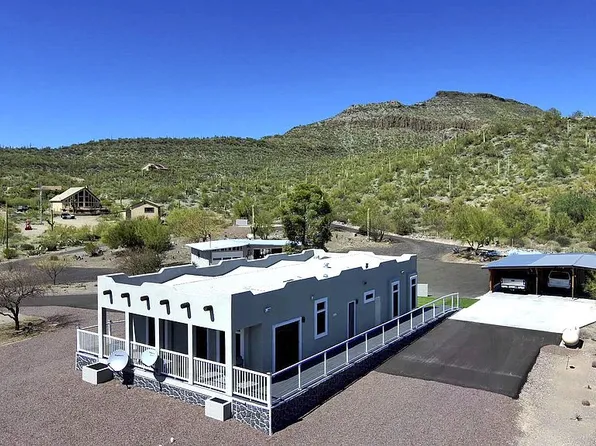 32755 S Shangrila Dr, Black Canyon City, AZ 85324