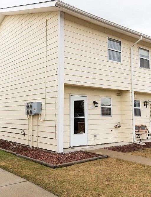 1st image of 4015 Cambridge Dr