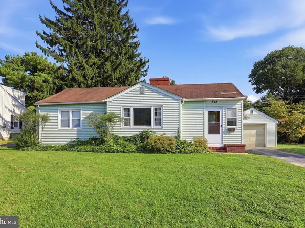 818 E Division St, Dover, DE 19901