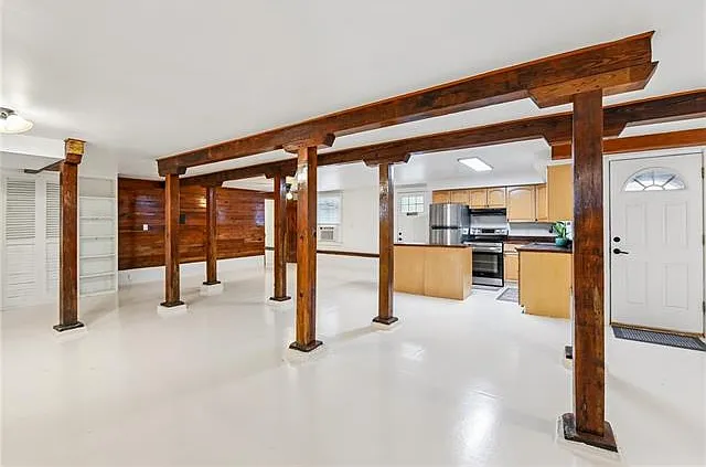 2520 Jefferson Ave — Photo 6