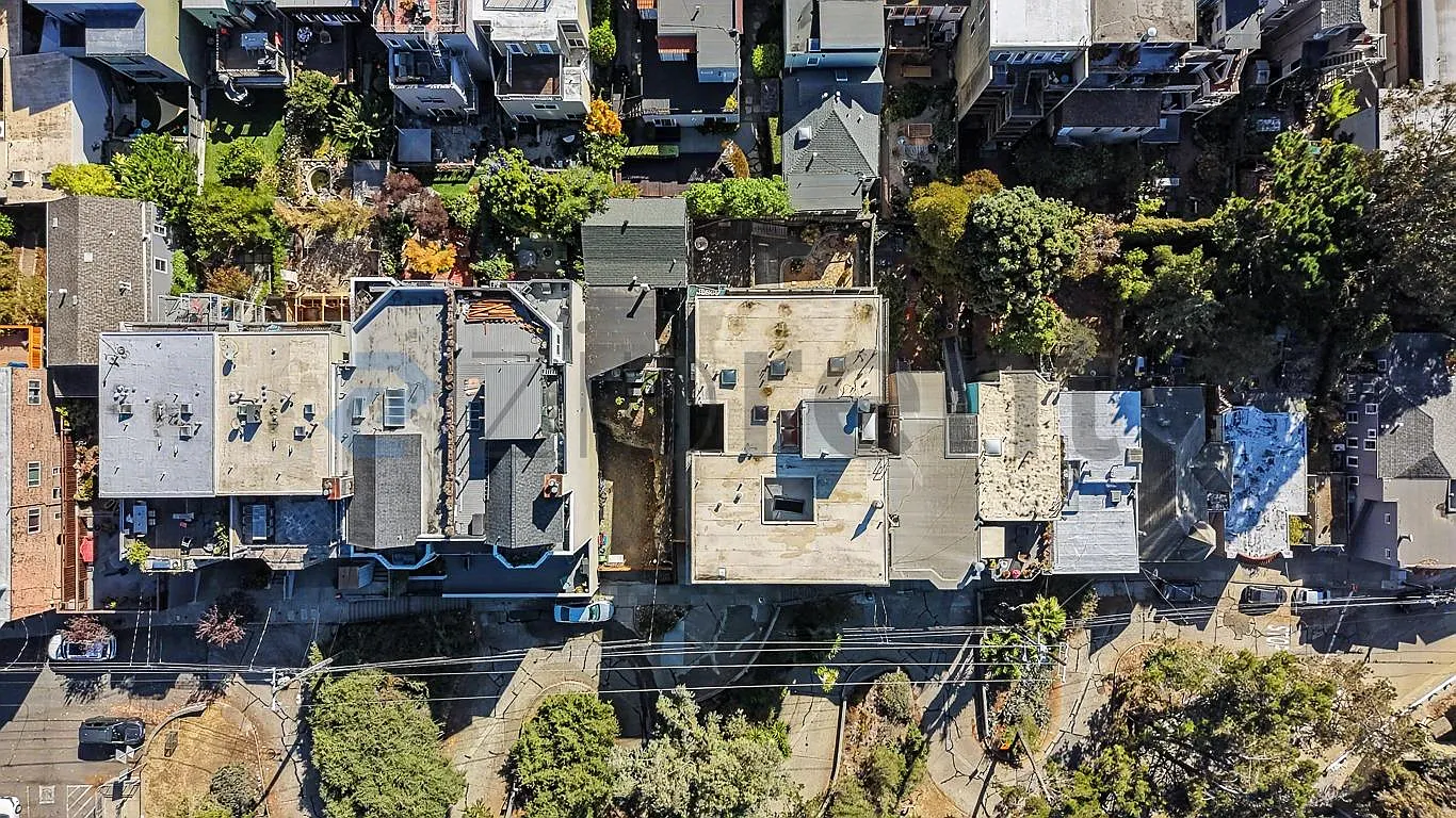875 Vermont St — Photo 4