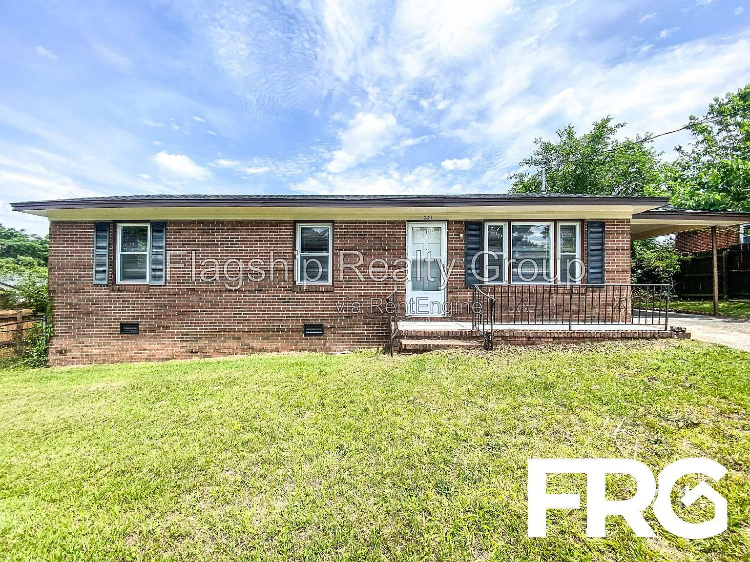 3 bed, 1.0 bath, 1050 sqft, $1,195 — Photo 3