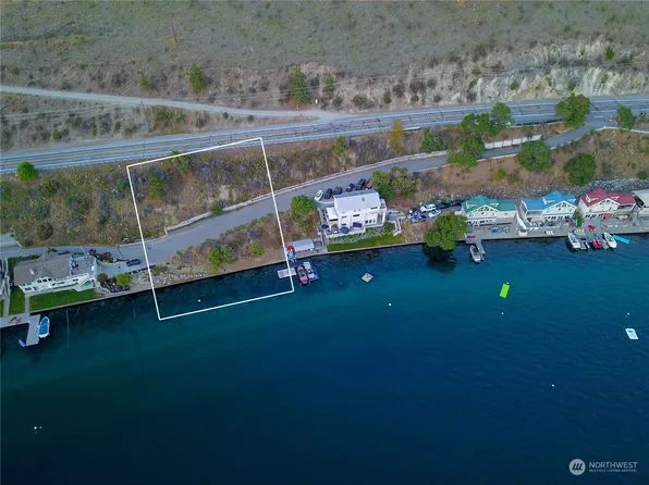 2650 S Lakeshore Road, Chelan, WA 98816