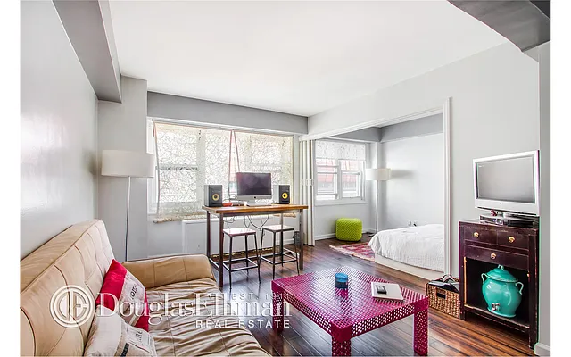 Rented by Douglas Elliman | media 38