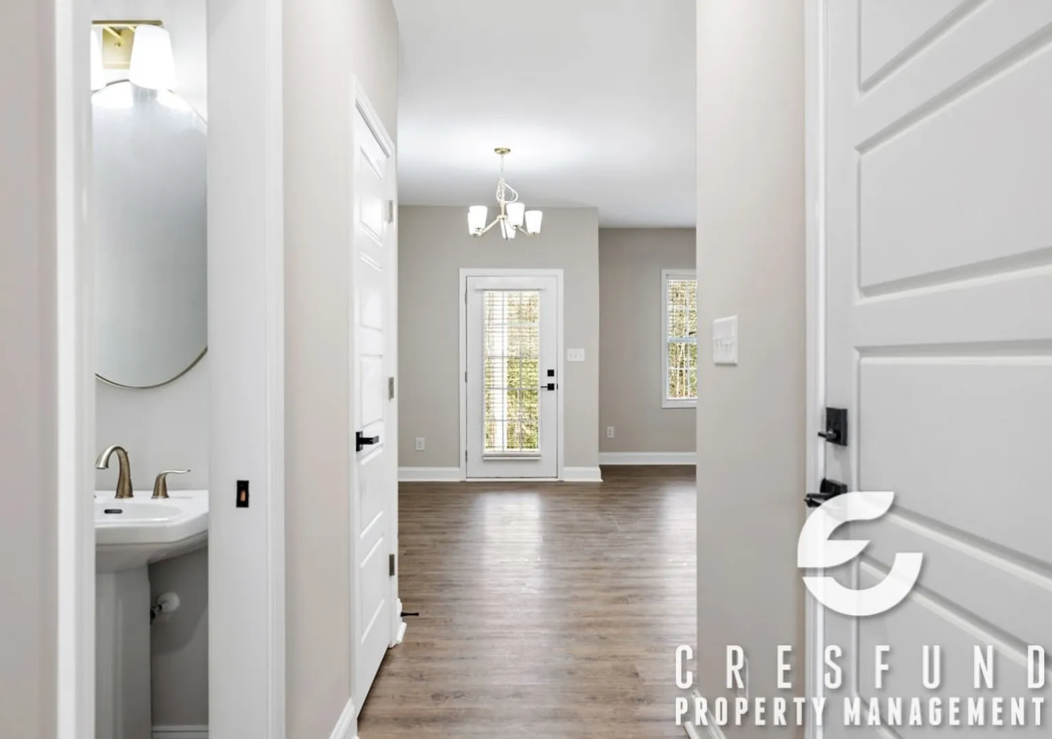Luxury New 3BR Townhomes | Garage + Pool | 7 min to Fort Bragg — Photo 4