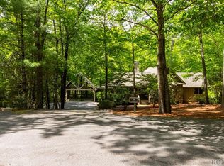 168 Rushing Springs Ln, Sapphire, NC 28774