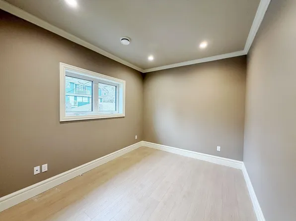 38XX W 36th Ave, Vancouver, BC V6N 2P5