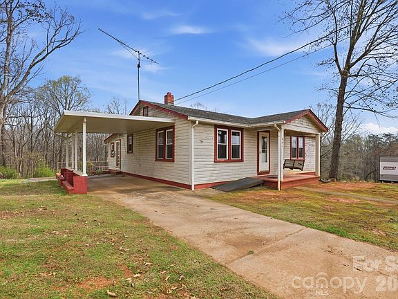 4th image of 641 Central Dr