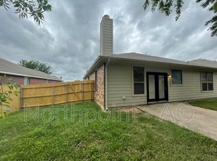 7200 Starwood Dr, Fort Worth, TX 76137