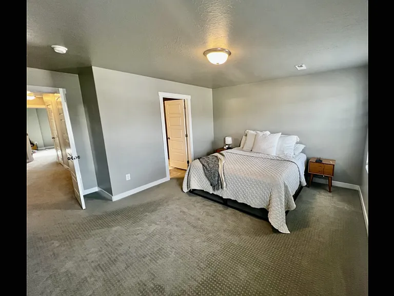 932 W 2840 N — Photo 10