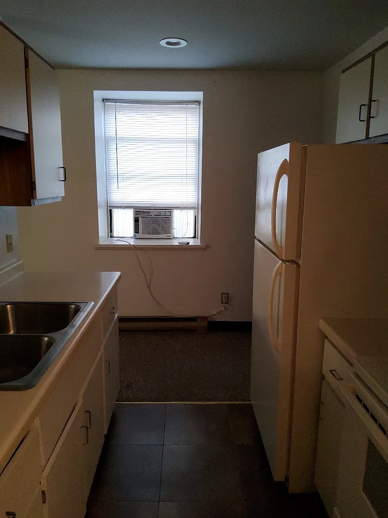 1 bed, $330 — Photo 4