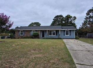 5982 Spinner Rd, Hope Mills, NC 28348