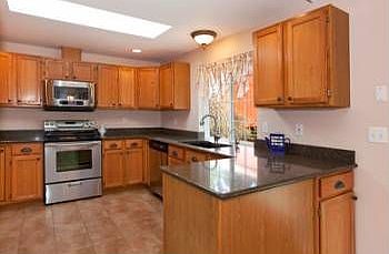 4th image of 10325 Crescent Valley Dr NW