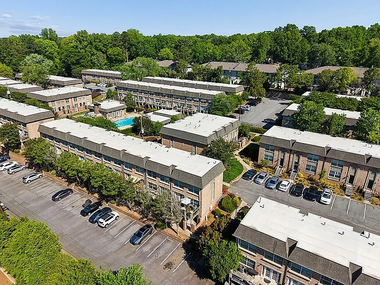 6980 Roswell Rd #C13 — Photo 47