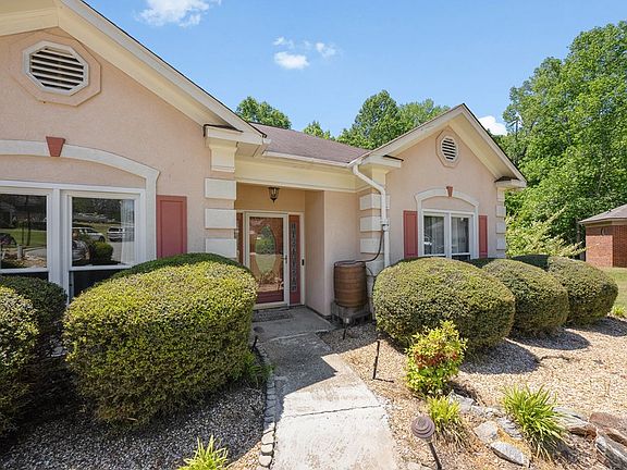 2nd image of 843 Saint Murphys Dr