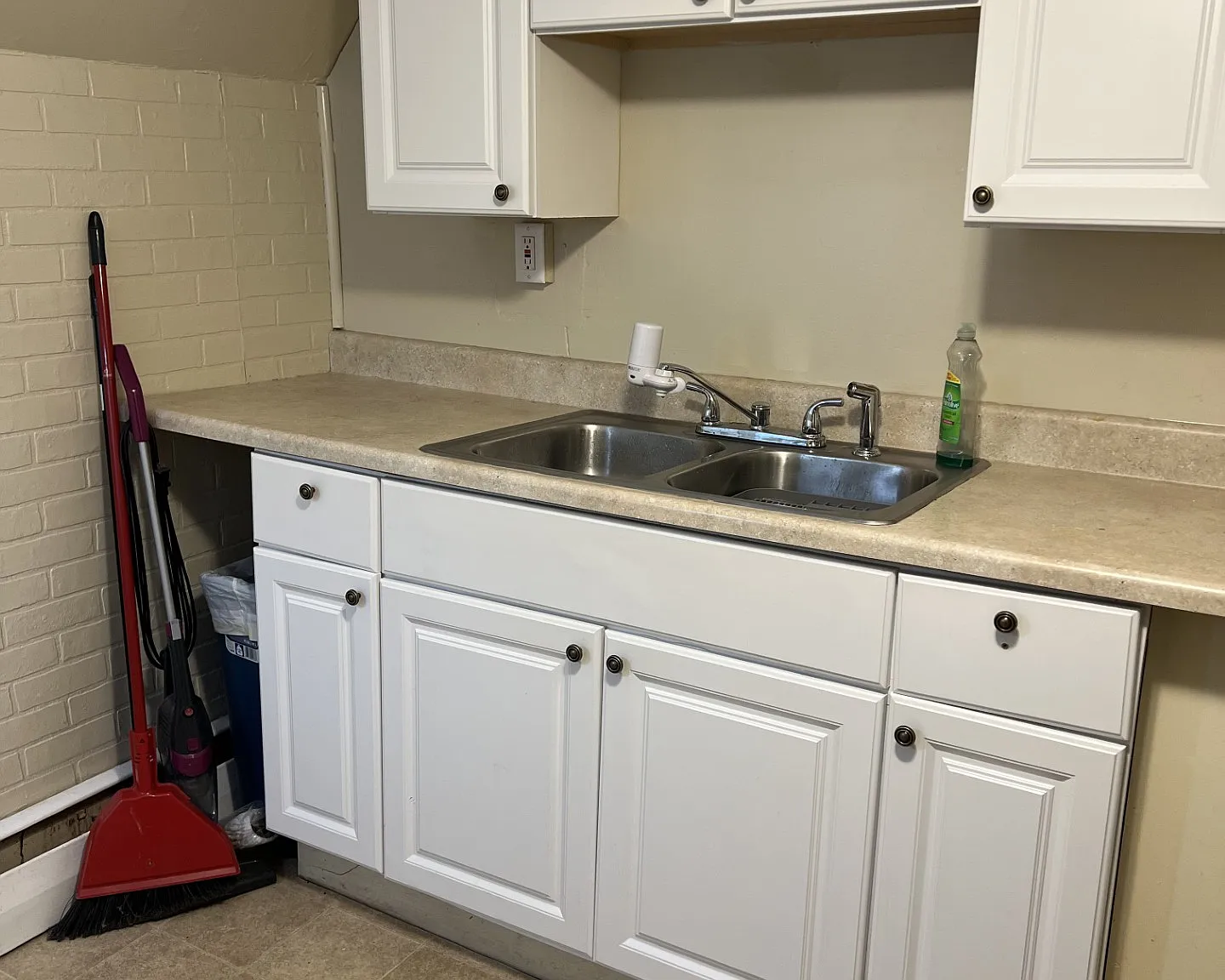 1 bed, 400 sqft, $1,000 — Photo 1