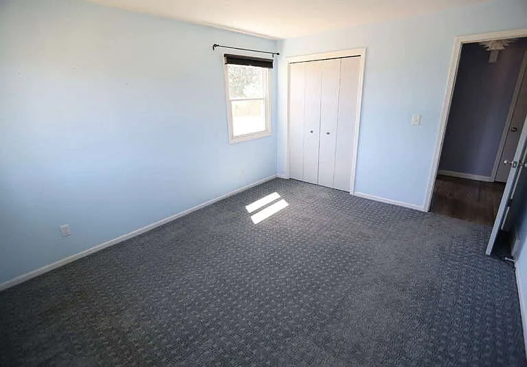 1028 Rosewood St — Photo 4