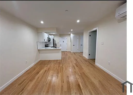 2840 Webb Ave — Photo 6