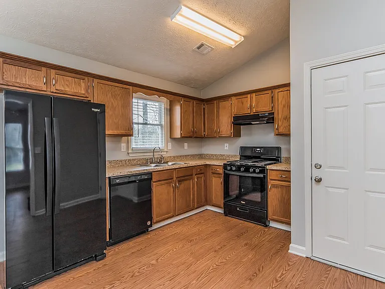 157 Aztec Way — Photo 9