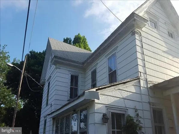 511 4th St, Sharptown, MD 21861