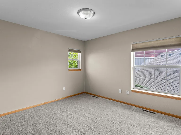 12382 69th Ln NE — Photo 37