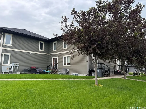 1795 Clark Avenue #4, Weyburn, SK S4H 3L3