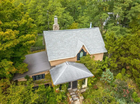 300 Mill St, Blanchard, MI 49310